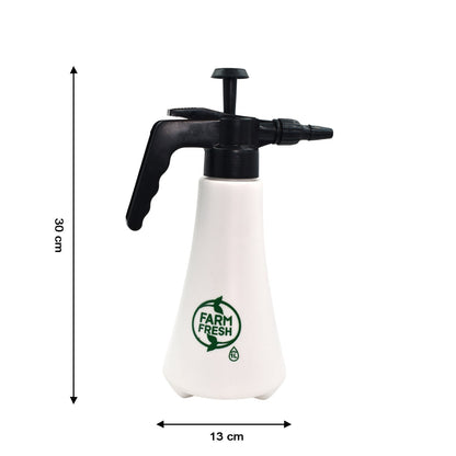 9023 1 litre Garden Sprayer used in all kinds of garden and park for sprinkling and showering purposes.