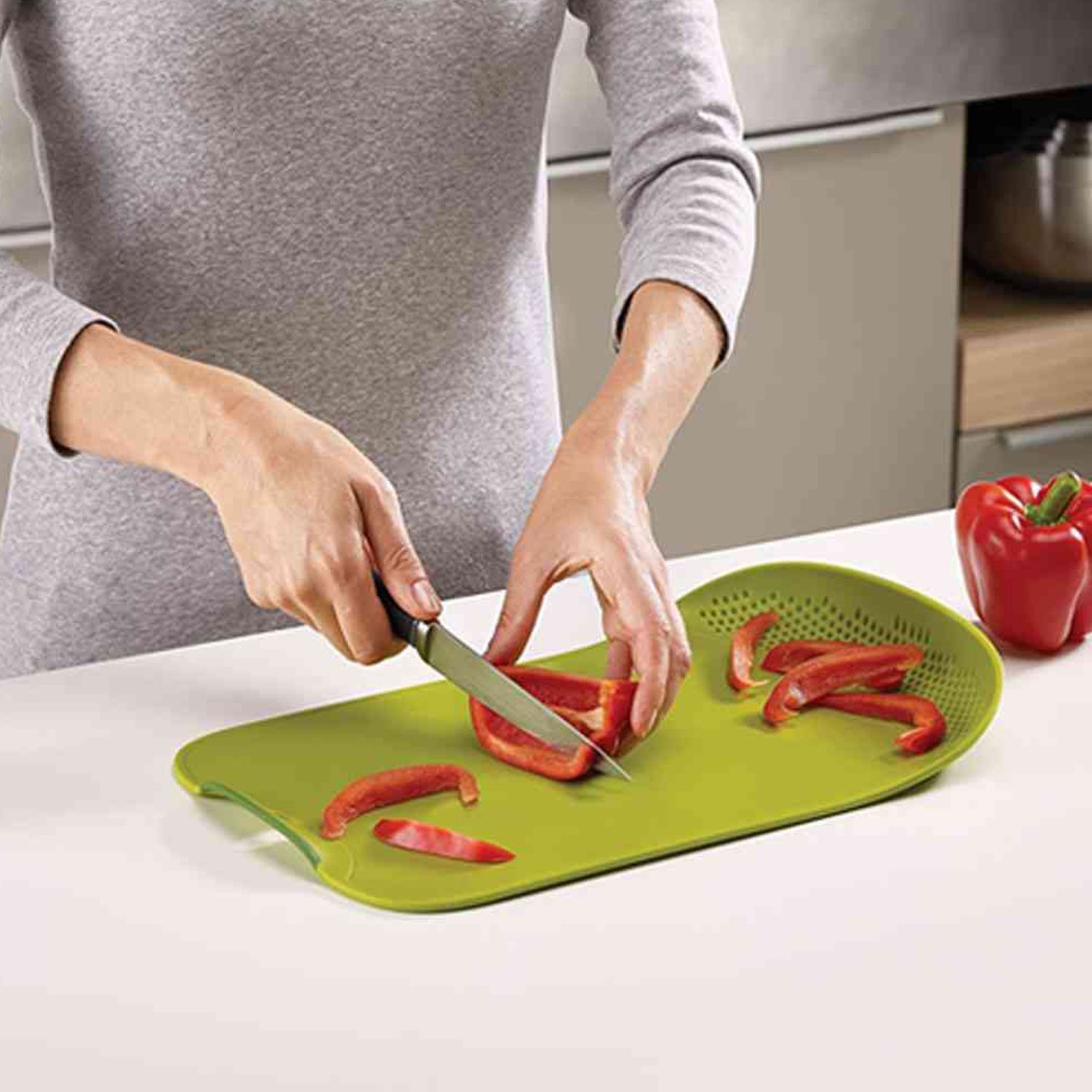 2389A Chop & Drain Vegetables Fruits Chopping Board Sleek Knife