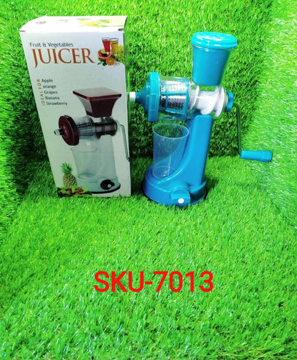 Manual Fruit Vegetable Juicer with Strainer (Multicolour)